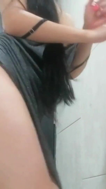 Alexia twerk dancer in another very hot video for her followers | Clip 1