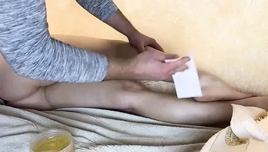 Waxing untuk kakiku di rumah