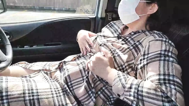 Married Woman Masturbating in the Car