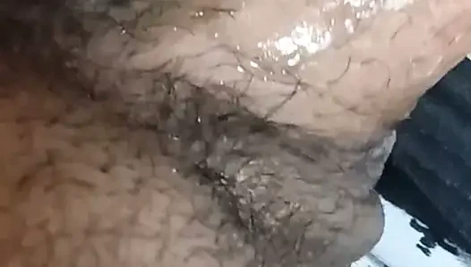 Dizlerinin Üstünde Kız Arkadaş Oral Seks