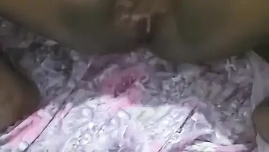 Tante tamil india lagi asik fingering memeknya