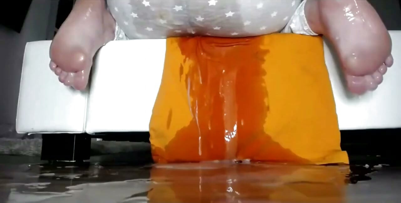 She Make Dirty All the Floor with Big Cum