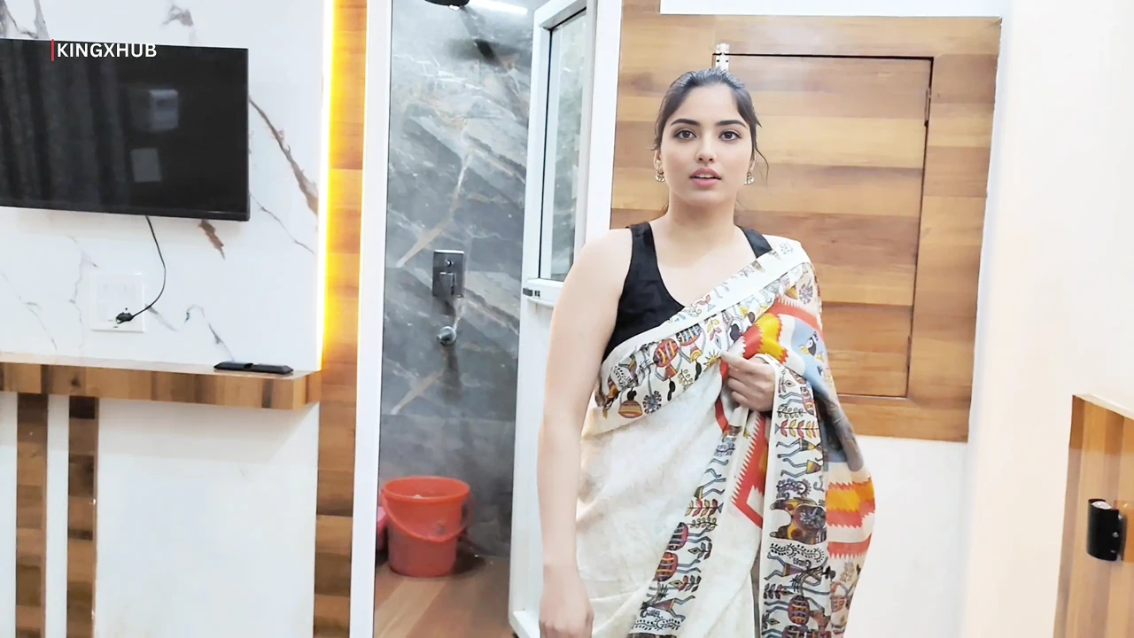 我正在狠操我好朋友的老婆Sweety Bhabhi，完整的印地语视频