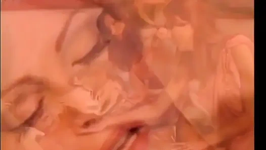 Три грязные лесбиянки в поисках оргазма!