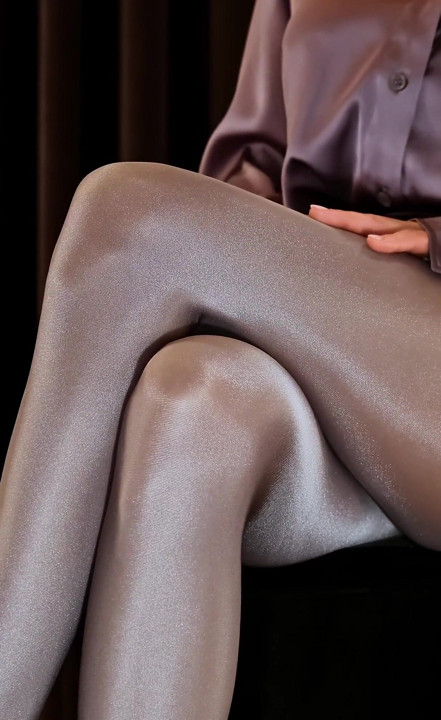 925 Shiny Gray Wolford Pantyhose