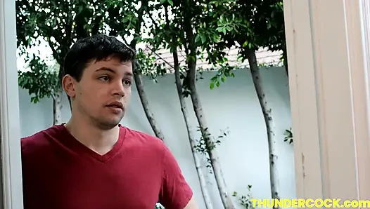 Seksi hatun Fallon West büyük yarağı seviyor