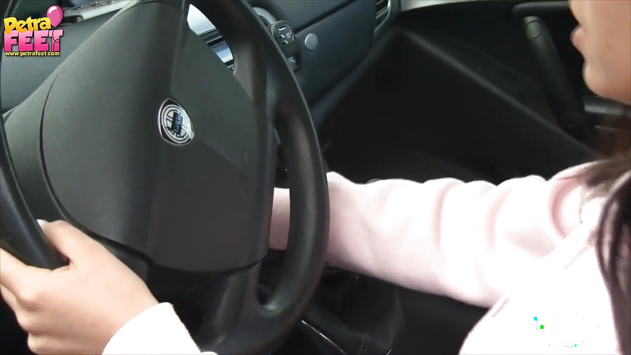 Petra revving