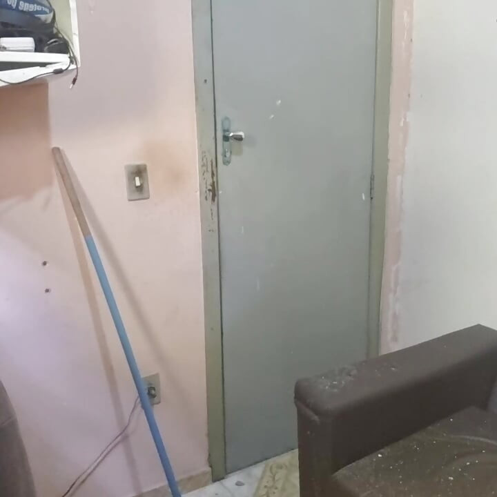 PICTORUL PLINUȚ SOȚIA MEA CU BBC URIAȘ
