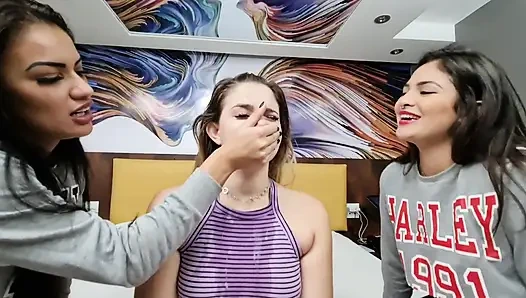 Tükürme grup seks partisi aşırı tükürme