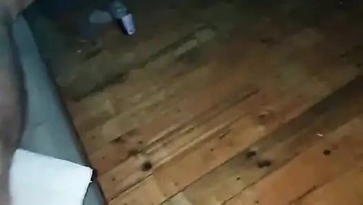 Рай для любителей ног, используя сквирт в качестве смазки для большого хуя муженька