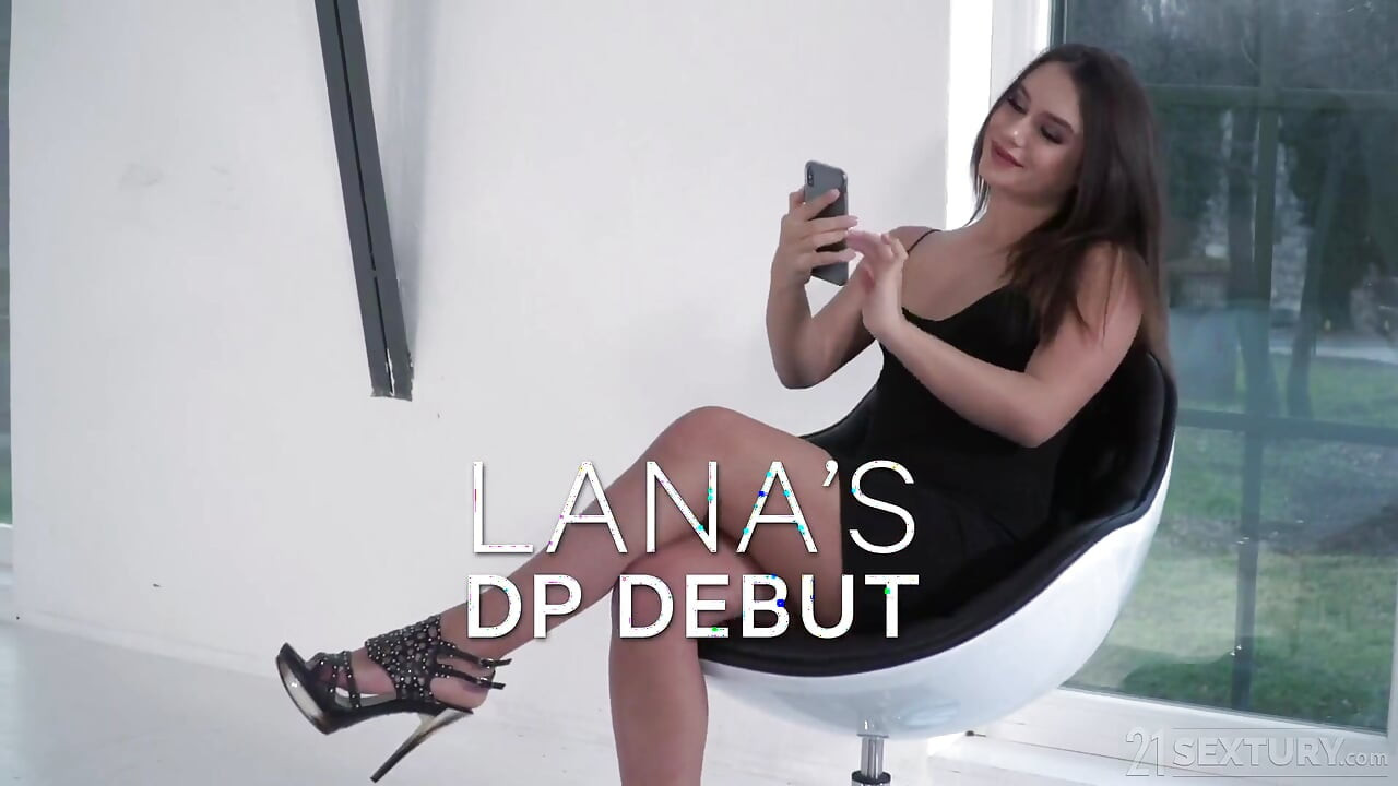 21 Sextury - Wspaniała brunetka Lana Roy lubi gorące jebanie DP z tym dwoma dużymi kutasami