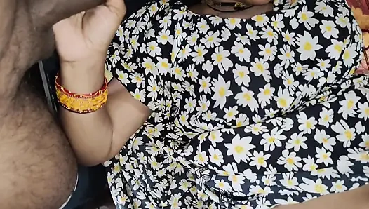 Hot desi indian bhabhi fucking hard and sucking big dick