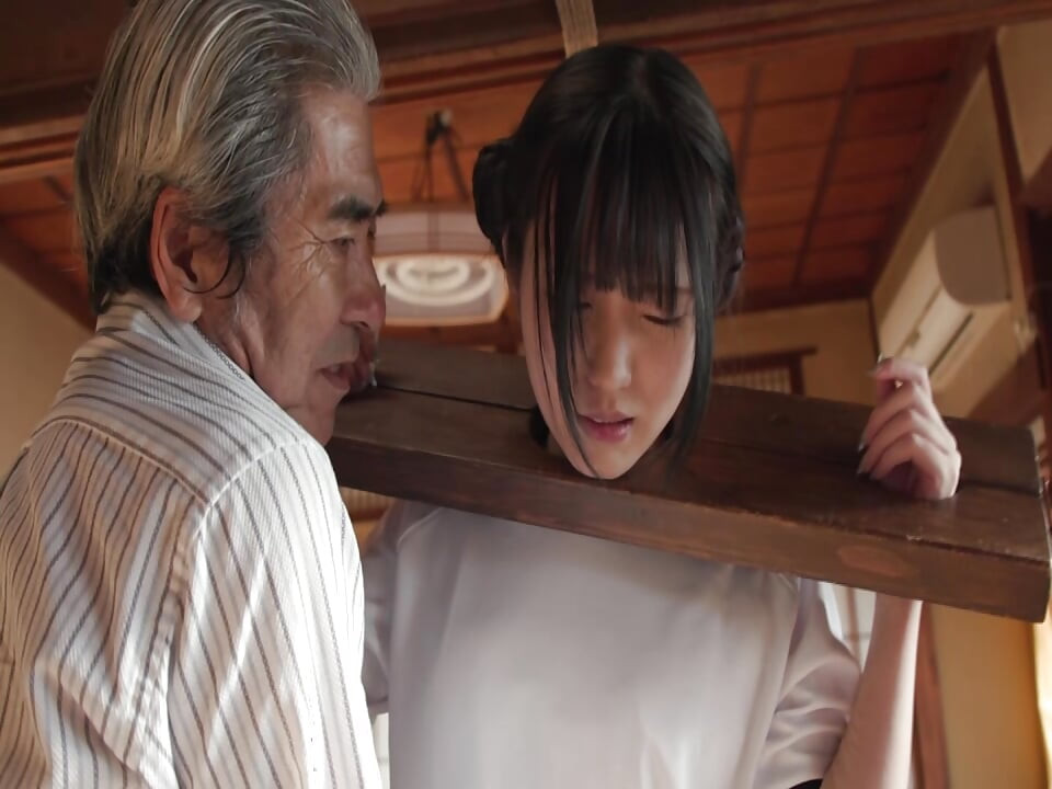 A146G01 A young girl with braided black hair seduces the café owner!? A perverted game secretly falling into masochistic pleasure.