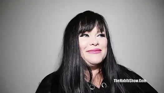Tam Video... Tombul ve seksi orta yaşlı seksi kadın pawg marcy diamond esneme tarafından sikiliyor