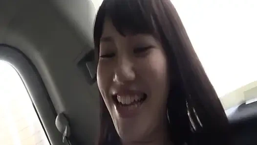 A068G04 menjemput seorang istri muda dengan senyuman imut yang tetap polos! Bahkan, diam-diam untuk istri semok!