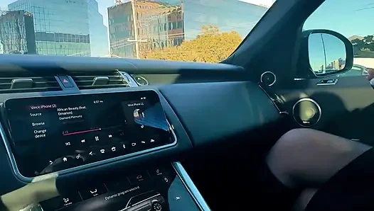 Fa Fionas в черном платье