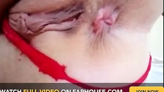 Tutupi wajahmu dengan pantatku, close up