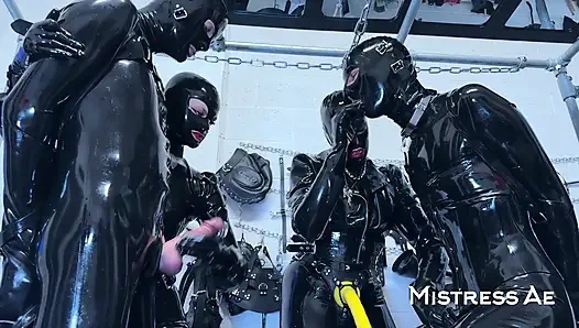 Mistressae ve Bayan Lilly: latekste biseksüel eğitim