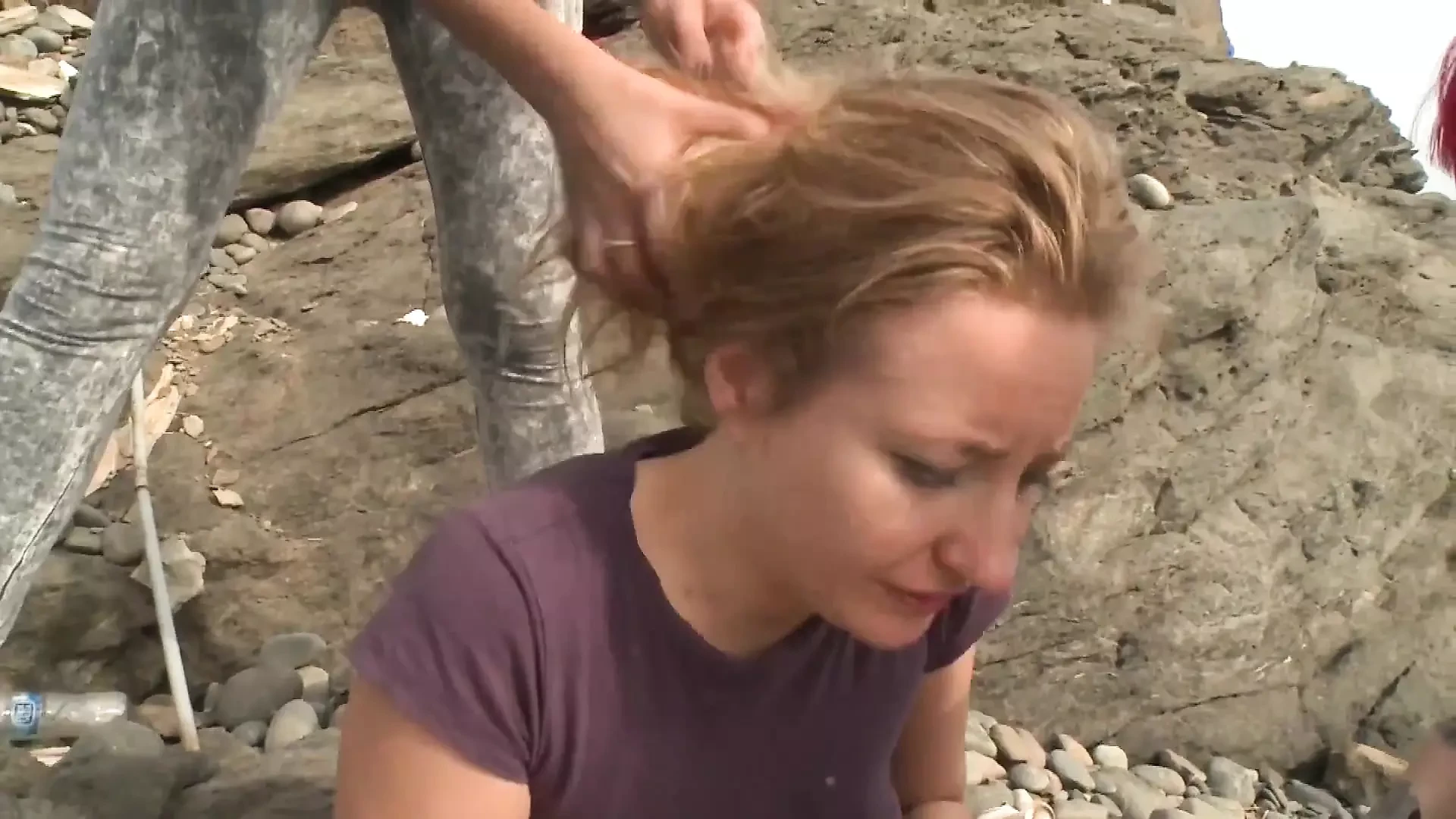 Peluda pelea extrema en las rocas por Peneloppe Ferre y Stonmy Vs Kiki