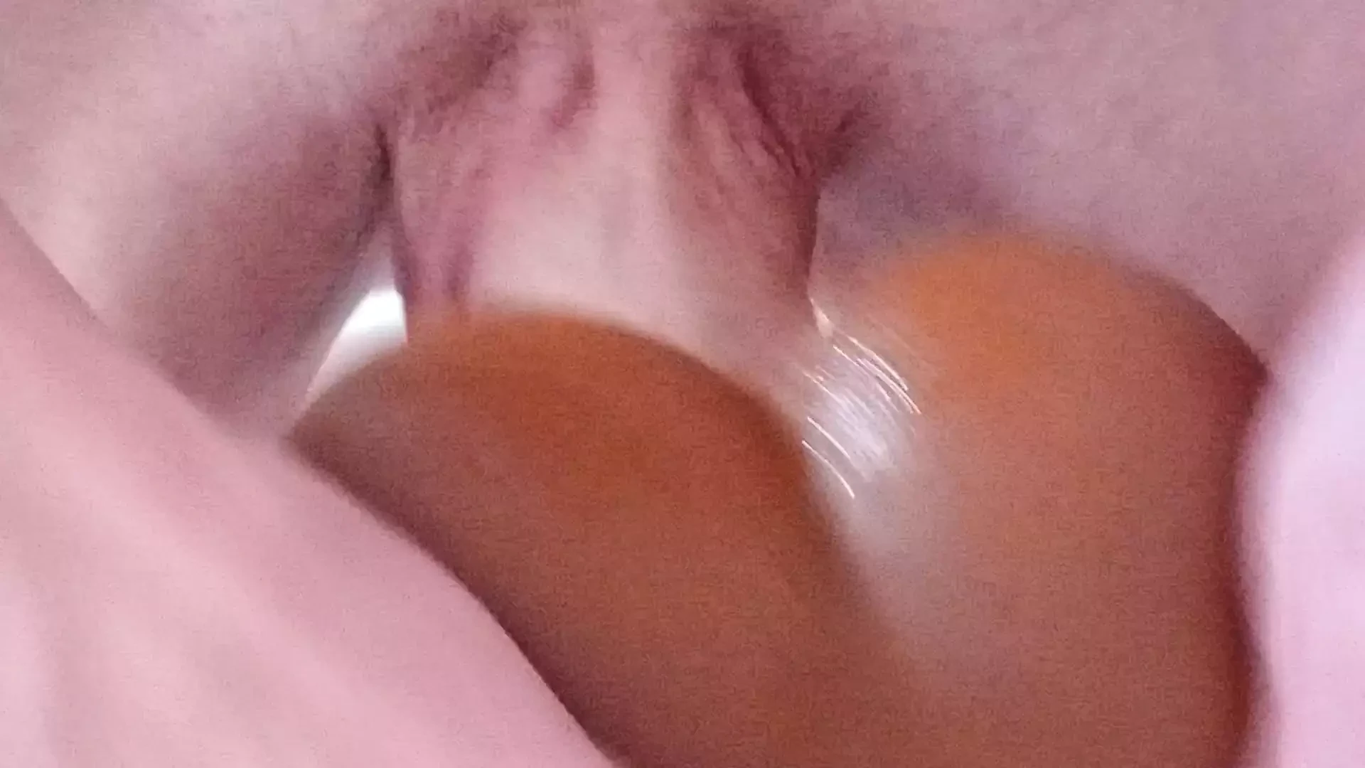 Schattige Twink neukt jonge perfecte strakke Aziatische kont en poesje