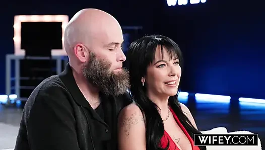 WIFEY Hot-Blooded MILF Keke Lou Devours BBC While Hubby Watches