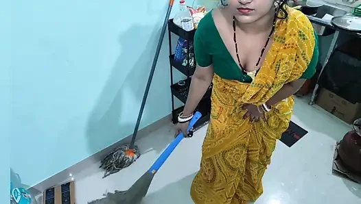 Naukrani ko advance chahiye uska husband bimar hai