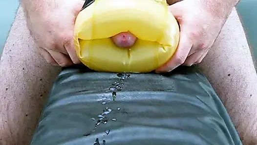 Dutch porn video – Strong ejaculation in a latex waterwing