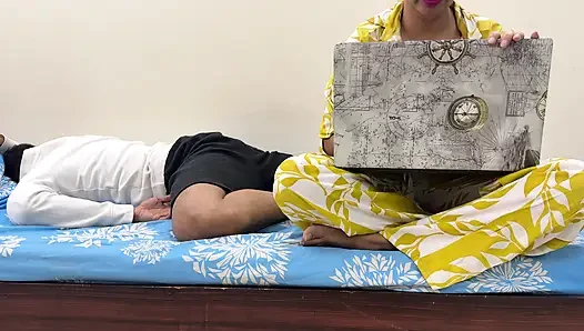 Aku ngentot memek adik tiriku di ranjang sama adik tirinya
