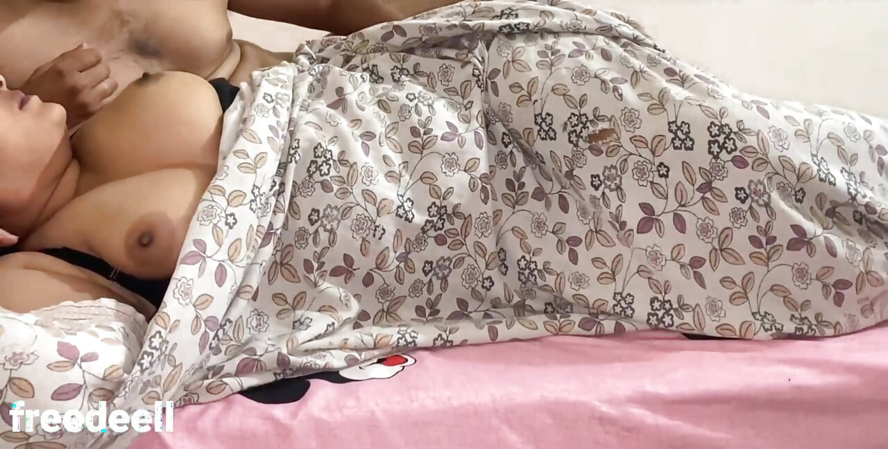Devorced Step Mother Enjoying Sex with Her Stepson Every Night