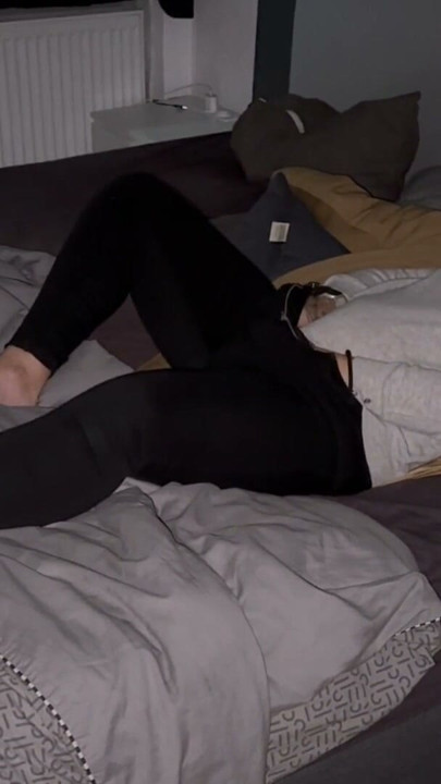 Masturbation multiple orgasms clitoris rubbing satisfyer vibrator orgasm fingering wet pussy blonde trembling twitch moaning | Clip 1