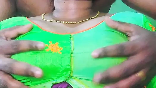 Pasangan cantik bhabhi berhubungan seks di rumah