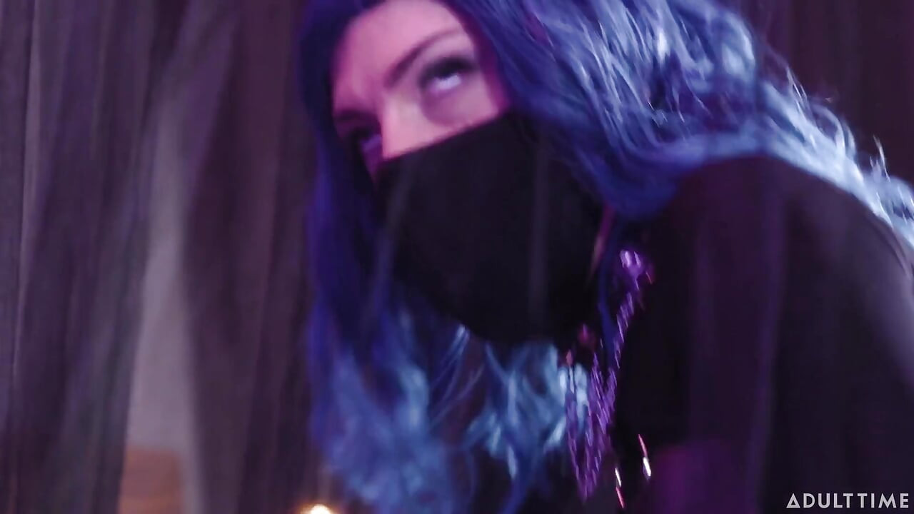 Heterofleksibel - Goth Femboy Edward Terrant får sin stramme rumpe knullet av Stud Angel Elias