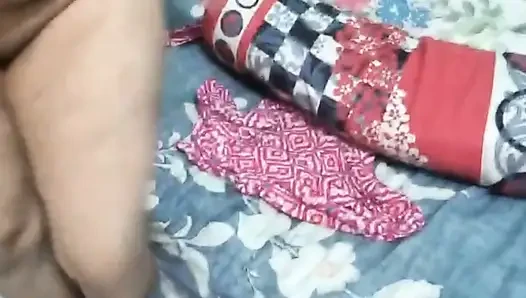 Sexy village bhabhi pussy massage with her boyfriend and fucked hard