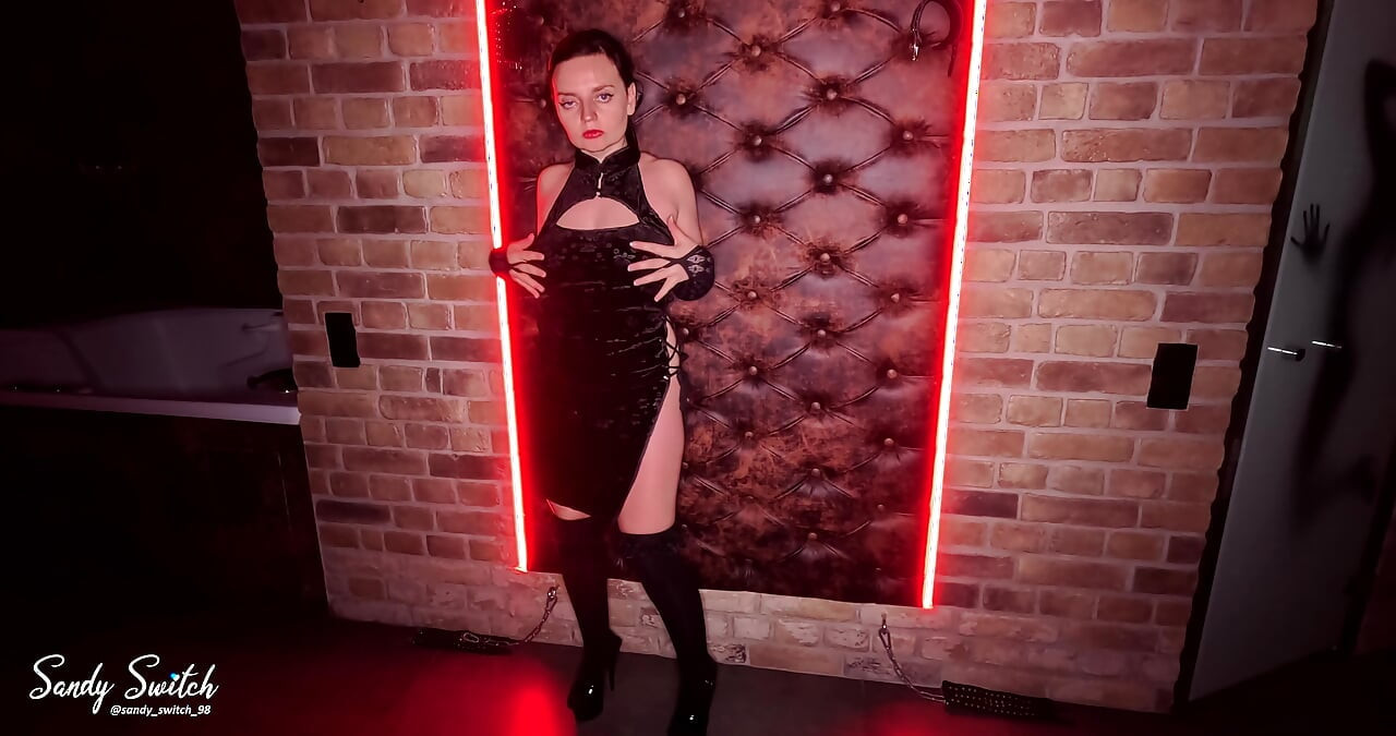 Gothic Halloween: BDSM and other punishments for a slut