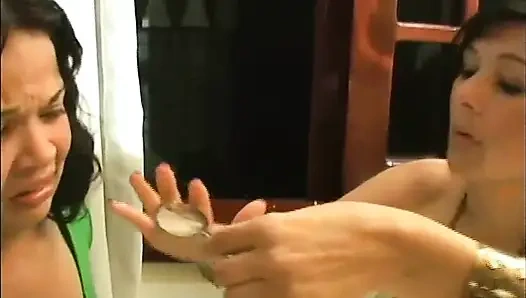 Meludahi sarapan bersama allissa