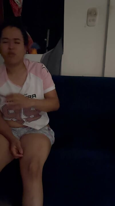 svåger leker med mina bröst medan vi är ensamma
