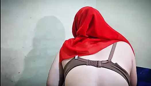 Ateşli teyze Jenny tombul götlü amcığı tombulla azdırıyor