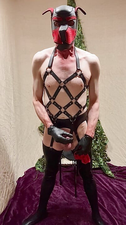 Kinky Male Masturbation And Sniffing Panties