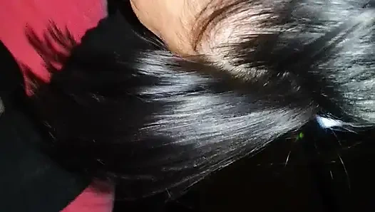 Nyepong kontolku di luar ruangan