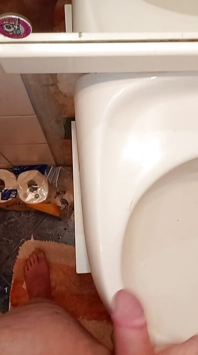 Debeo tip drka kurac dok ne svrši