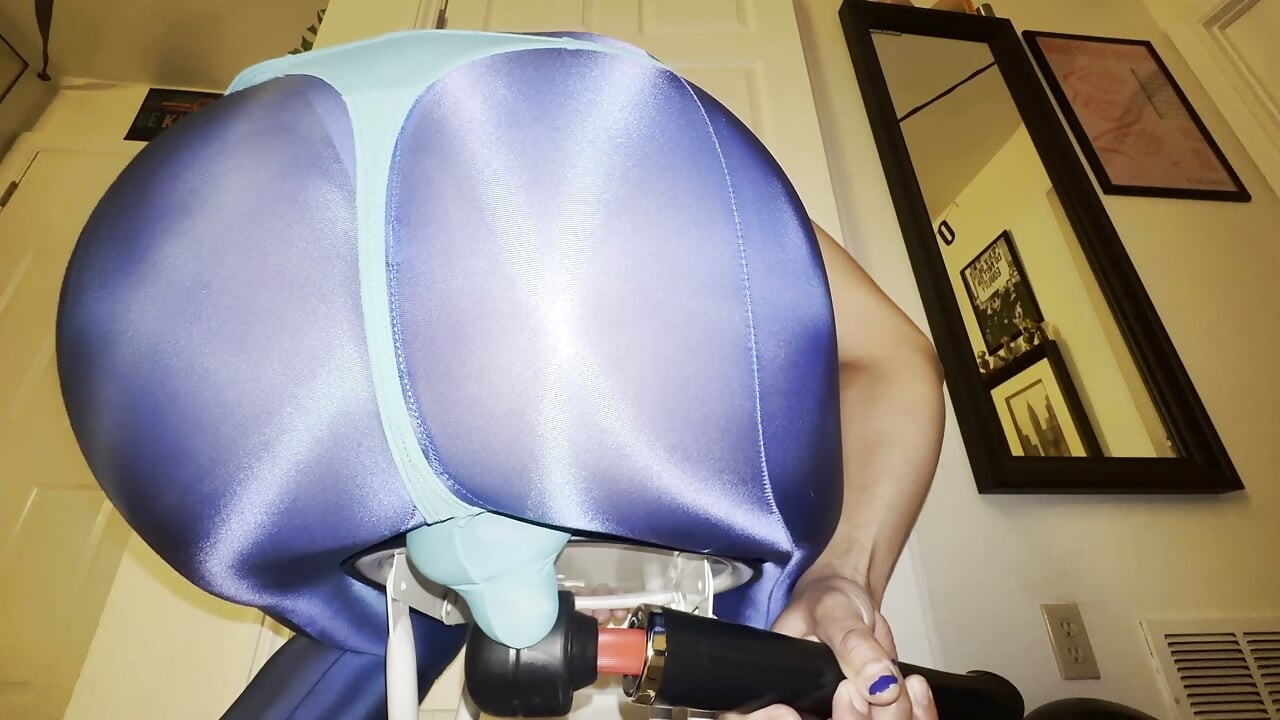 내 파란 스판덱스에 사정