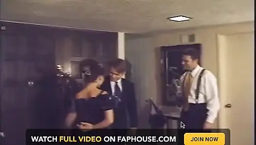 Sıkı amcık zonklayan büyük zenci yarağı tarafından ilk kez genişliyor