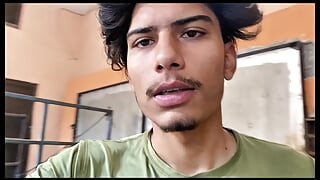 Nu Era Nimeni Acasă, M-am Masturbat Cu Mare Plăcere.