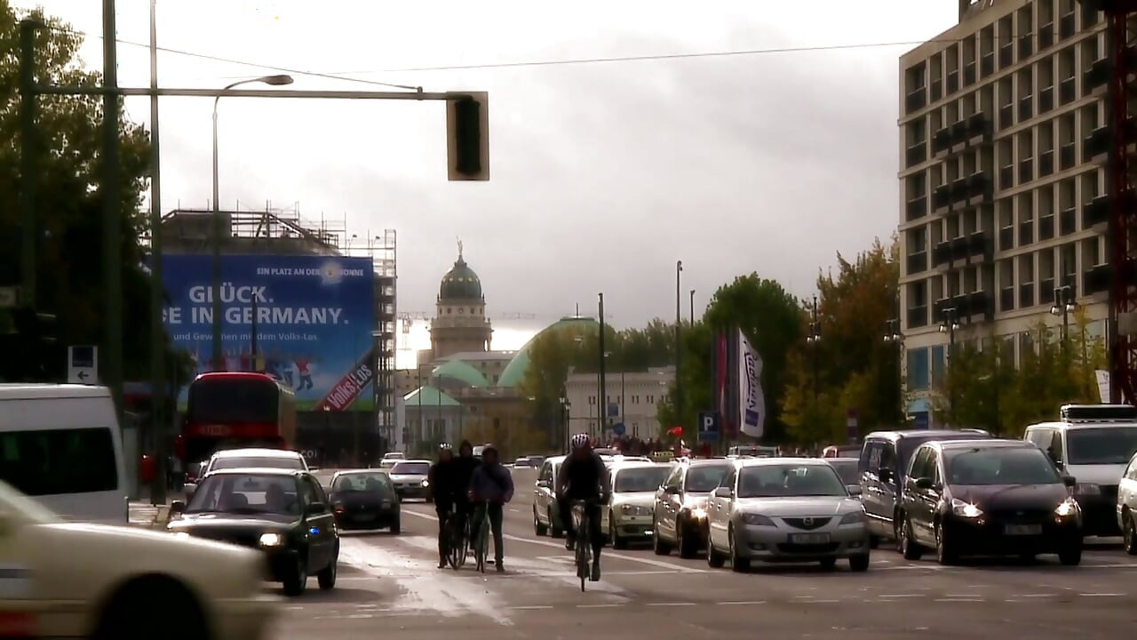 Urocza milf zerżnięta w duży tyłek i cipkę