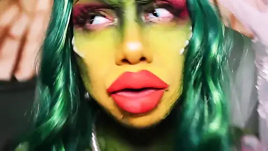 Gremlins | Canavar anne seni seviyor!! Greta Cosplay