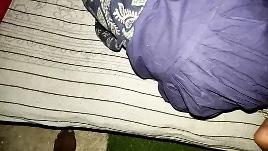 Soye hue stiefschwester ki chudai raat mich