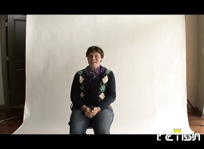 Horny guy takes a photoshoot and masturbates at porn interview