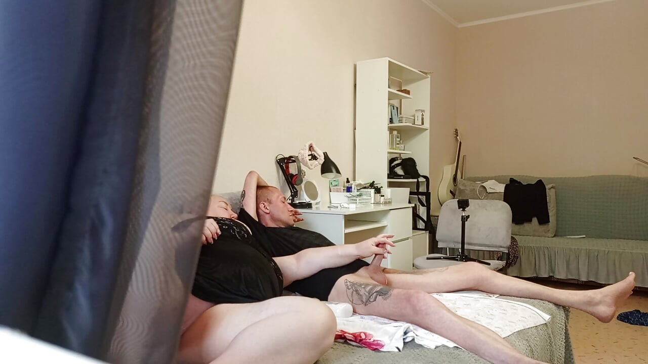 my girlfriend pleasures me by jerking off my dick before cumming