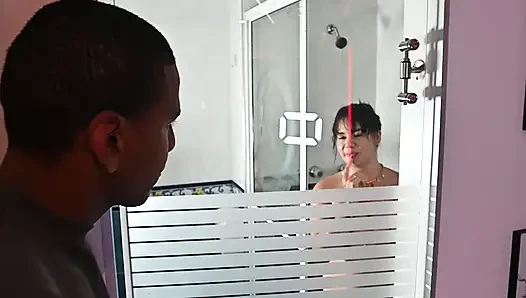 I fuck neighbor after getting out of shower very rich