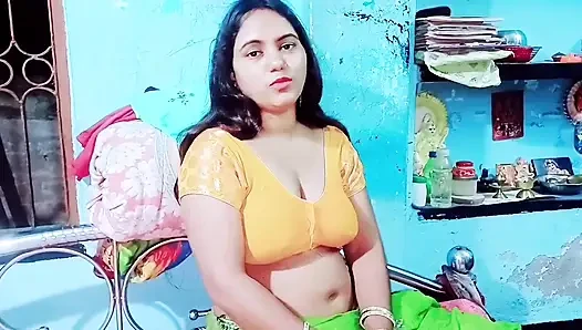 Jija ji ne apne choti sali ki virgin pussy milte hi uski pussy ros nikal diya,pussy ros piya jija ji ne guder ros yammy...